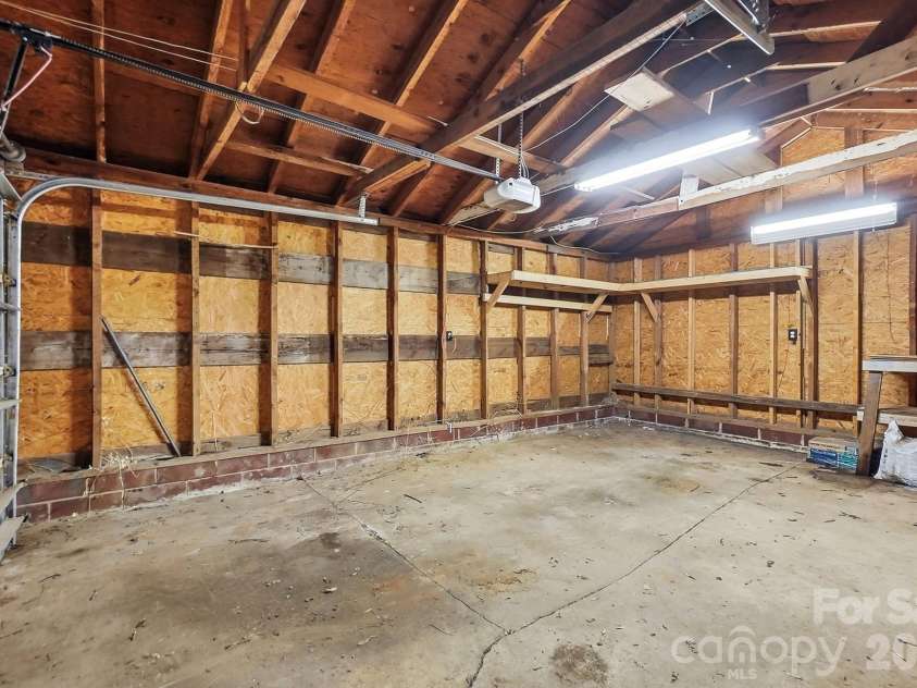 247 Troutman Avenue, Mooresville, NC 28115.  MLS# CAR4399716, YatesRealty ID 35577. 