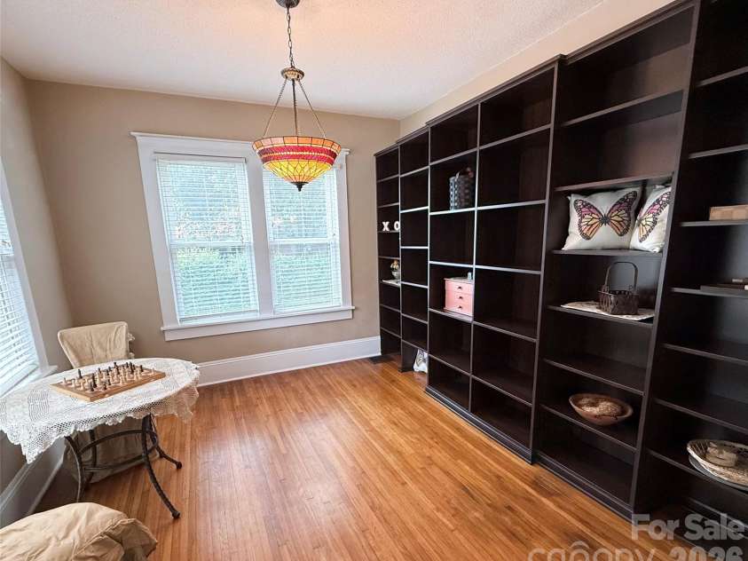 302 College Avenue, Newton, NC 28658.  MLS# CAR4398499, YatesRealty ID 35578. 