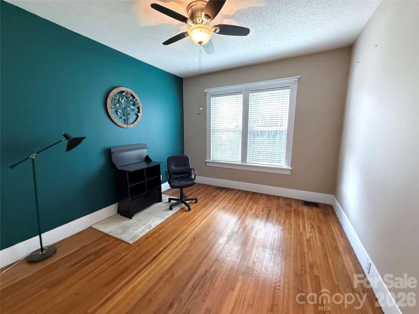 302 College Avenue, Newton, NC 28658.  MLS# CAR4398499, YatesRealty ID 35578. 