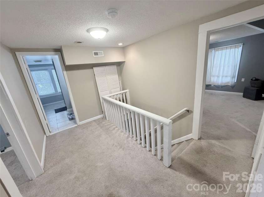 302 College Avenue, Newton, NC 28658.  MLS# CAR4398499, YatesRealty ID 35578. 