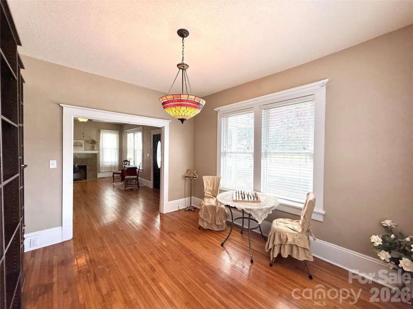 302 College Avenue, Newton, NC 28658.  MLS# CAR4398499, YatesRealty ID 35578. 