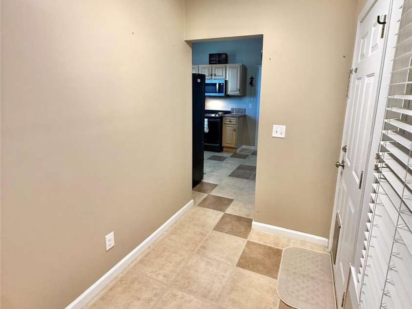302 College Avenue, Newton, NC 28658.  MLS# CAR4398499, YatesRealty ID 35578. 