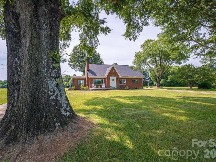1403 Wehunt Store Road, Cherryville, NC 28021.  MLS# CAR4398432, YatesRealty ID 35579. 