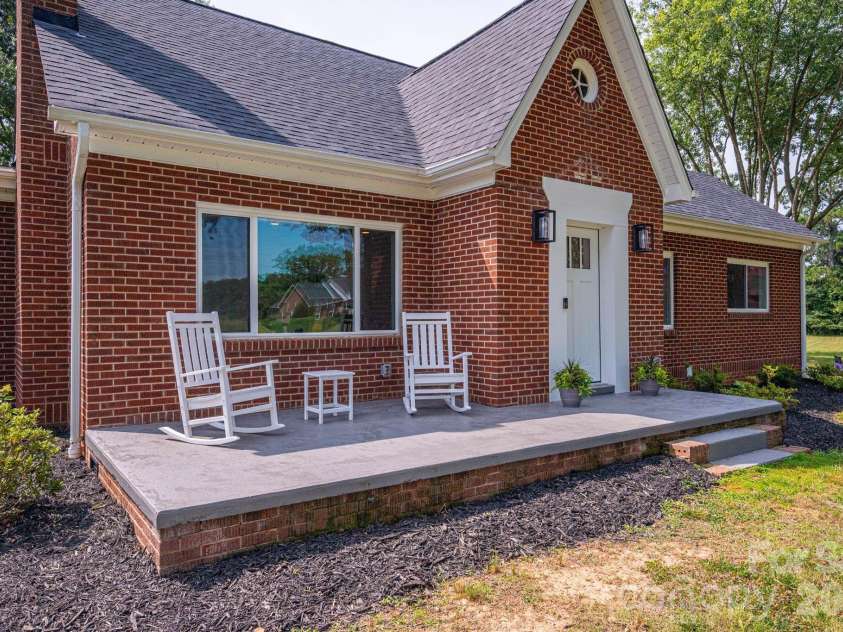 1403 Wehunt Store Road, Cherryville, NC 28021.  MLS# CAR4398432, YatesRealty ID 35579. 