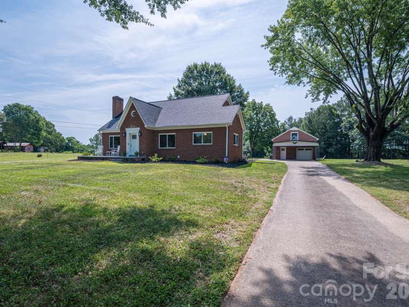 1403 Wehunt Store Road, Cherryville, NC 28021.  MLS# CAR4398432, YatesRealty ID 35579. 
