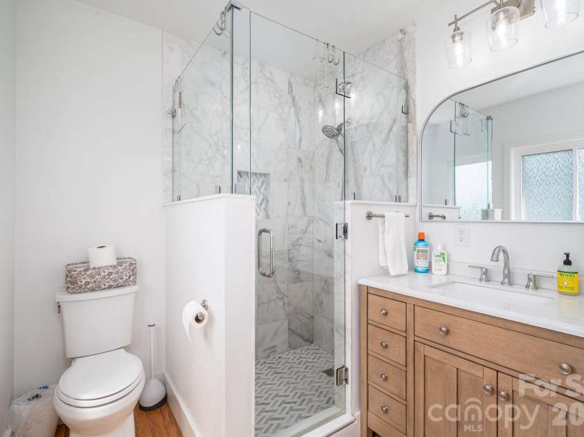 1403 Wehunt Store Road, Cherryville, NC 28021.  MLS# CAR4398432, YatesRealty ID 35579. Primary Bathroom