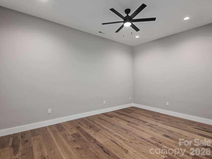 105 Sheila Wynne Drive, Hendersonville, NC 28732.  MLS# CAR4394668, YatesRealty ID 35580. Lower level bonus room