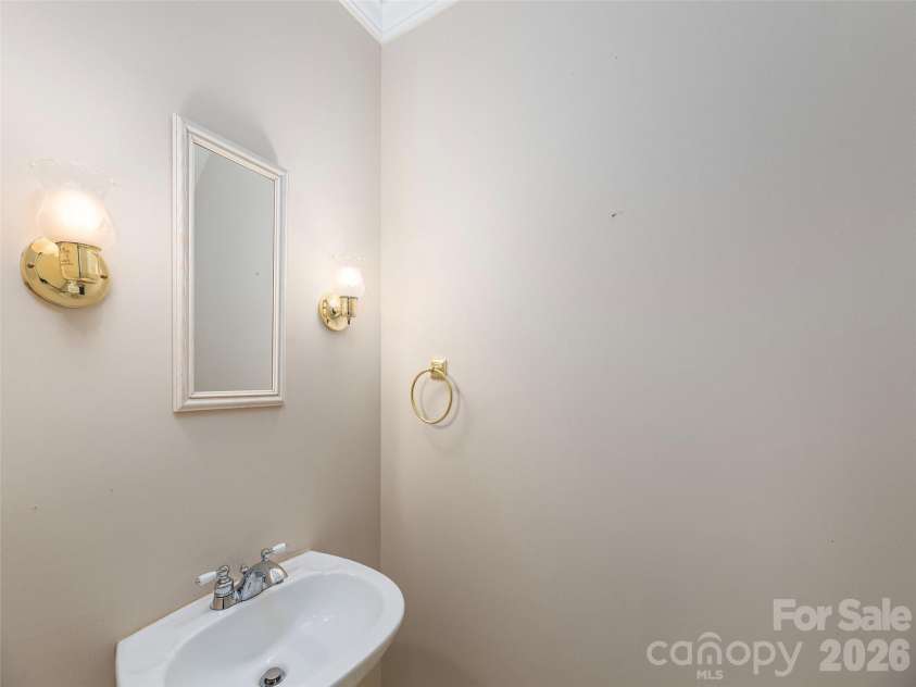 1 Willoughby Run Drive, Asheville, NC 28803.  MLS# CAR4400117, YatesRealty ID 35583. 
