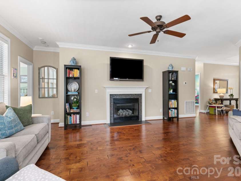 1900 Austin Place Lane, Winston Salem, NC 27127.  MLS# CAR4390396, YatesRealty ID 35585. 