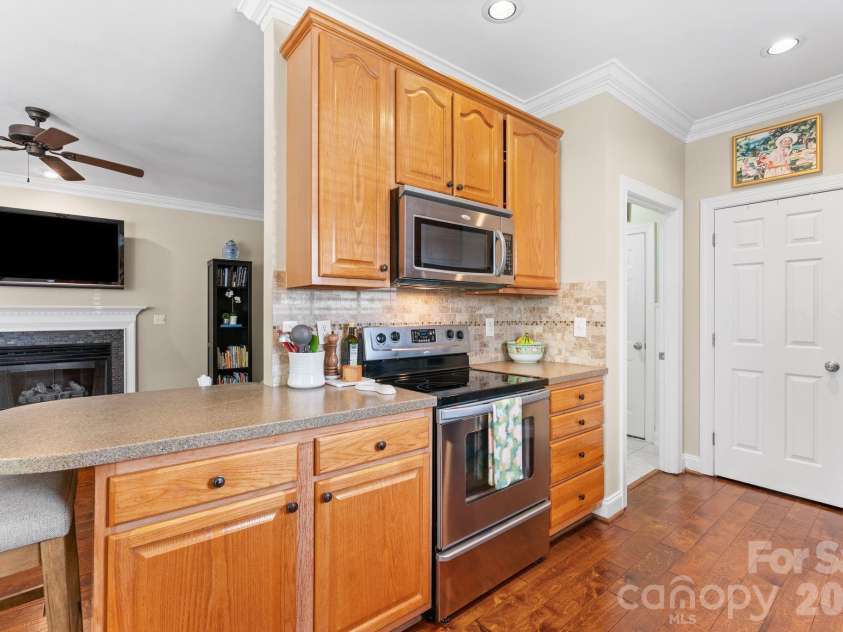 1900 Austin Place Lane, Winston Salem, NC 27127.  MLS# CAR4390396, YatesRealty ID 35585. 