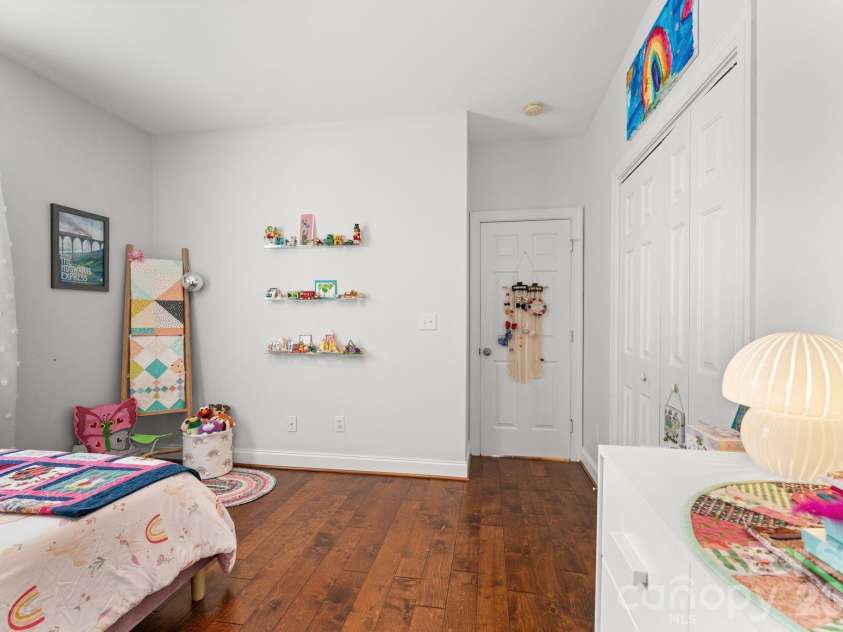 1900 Austin Place Lane, Winston Salem, NC 27127.  MLS# CAR4390396, YatesRealty ID 35585. 