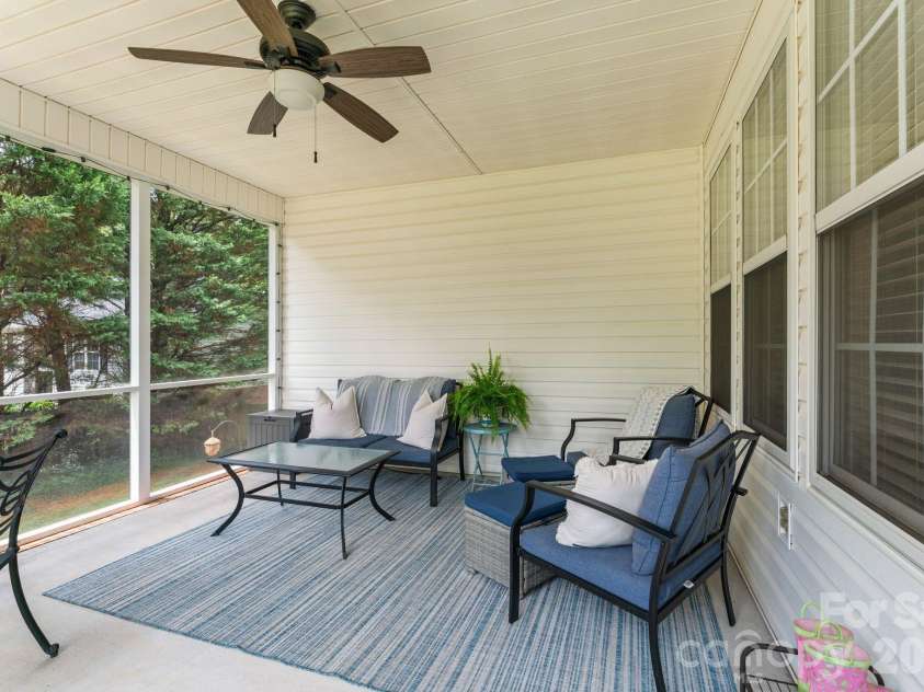 1900 Austin Place Lane, Winston Salem, NC 27127.  MLS# CAR4390396, YatesRealty ID 35585. 