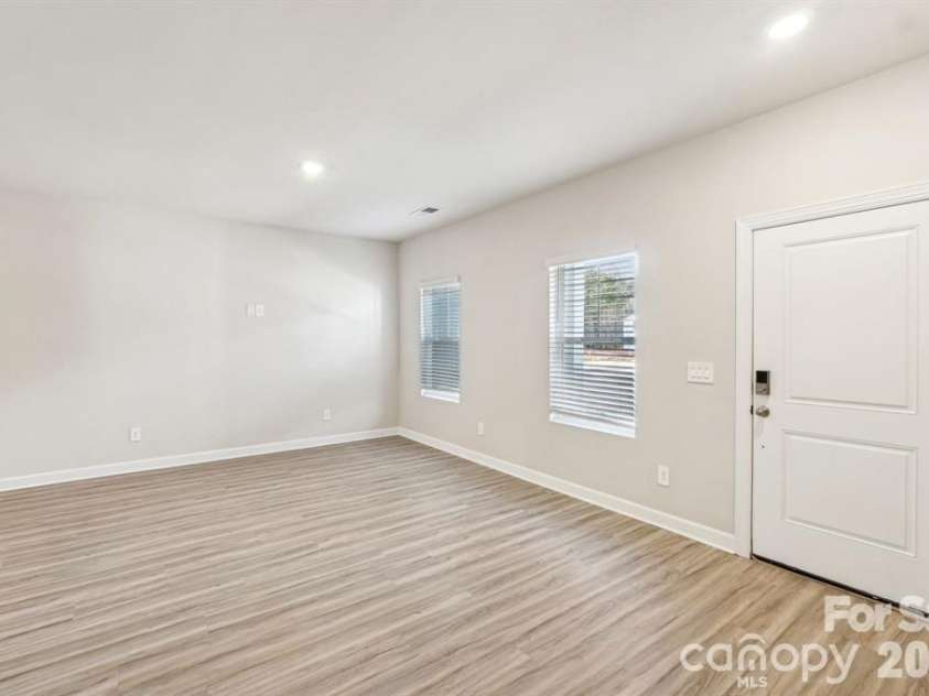 115 Ciara Place, Mooresville, NC 28115.  MLS# CAR4428799, YatesRealty ID 35586. 