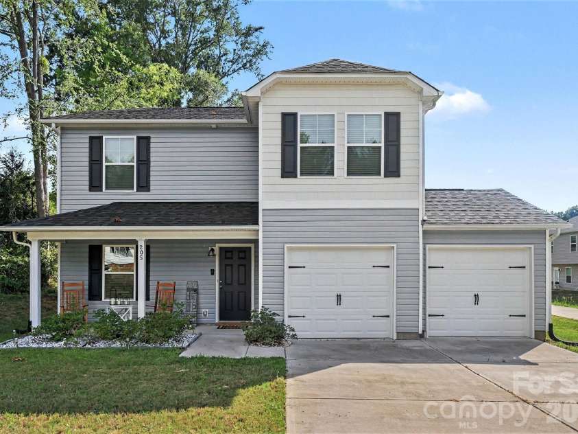 205 Prince Lane, Lancaster, SC 29720.  MLS# CAR4401568, YatesRealty ID 35589. 