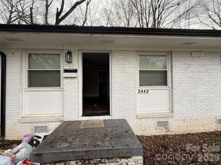 2445 Julia Avenue, Charlotte, NC 28206.  MLS# CAR4340022, YatesRealty ID 3559. 