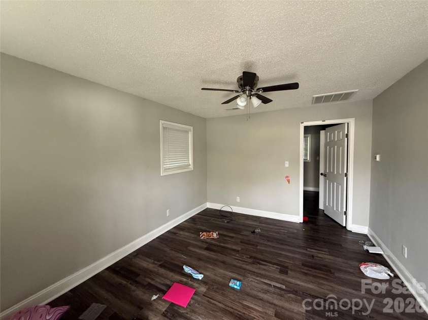 2445 Julia Avenue, Charlotte, NC 28206.  MLS# CAR4340022, YatesRealty ID 3559. 