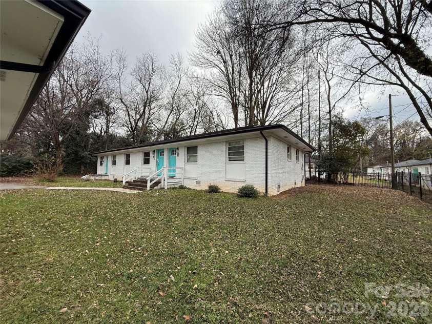 2445 Julia Avenue, Charlotte, NC 28206.  MLS# CAR4340022, YatesRealty ID 3559. 