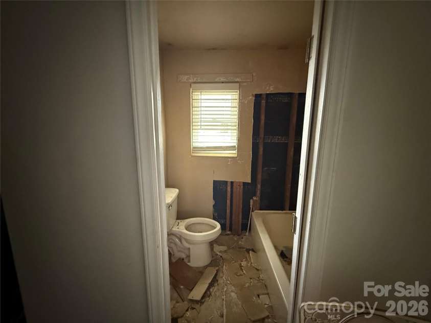 2445 Julia Avenue, Charlotte, NC 28206.  MLS# CAR4340022, YatesRealty ID 3559. 