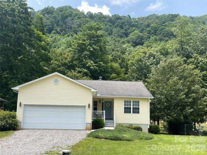 118 Whitewater Drive, Maggie Valley, NC 28751.  MLS# CAR4401727, YatesRealty ID 35590. 