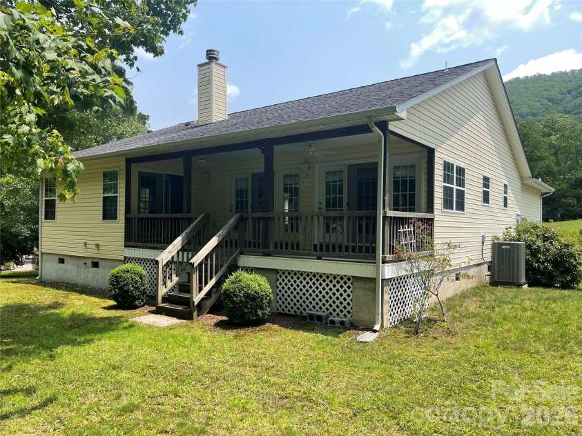 118 Whitewater Drive, Maggie Valley, NC 28751.  MLS# CAR4401727, YatesRealty ID 35590. 