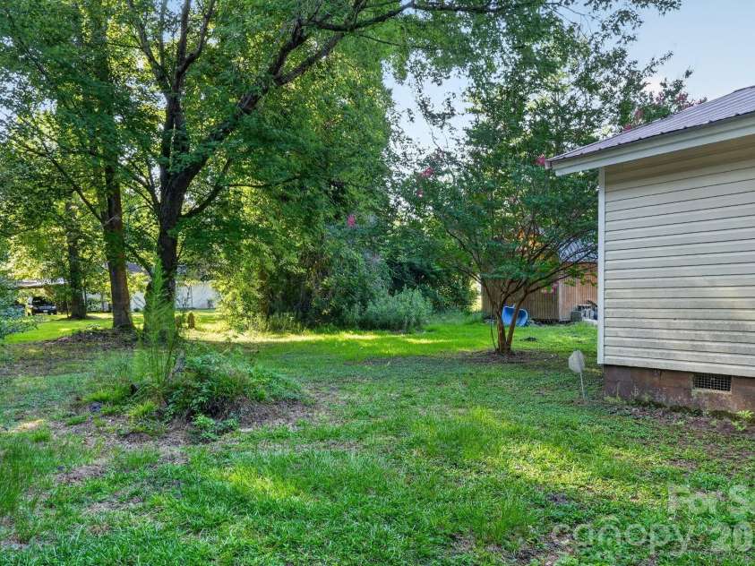 4494 Market Street, Loris, SC 29569.  MLS# CAR4401749, YatesRealty ID 35594. 