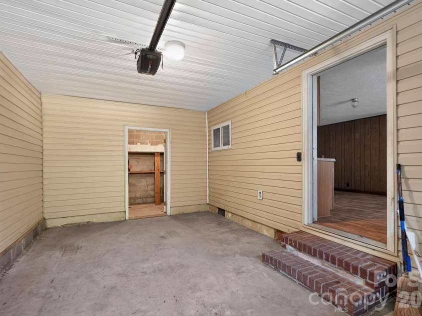 4494 Market Street, Loris, SC 29569.  MLS# CAR4401749, YatesRealty ID 35594. 
