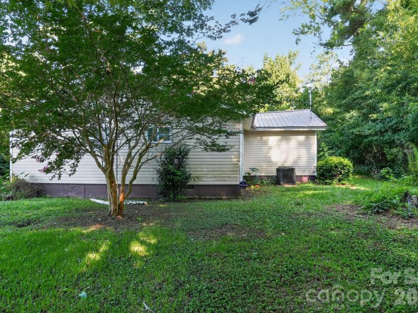 4494 Market Street, Loris, SC 29569.  MLS# CAR4401749, YatesRealty ID 35594. 