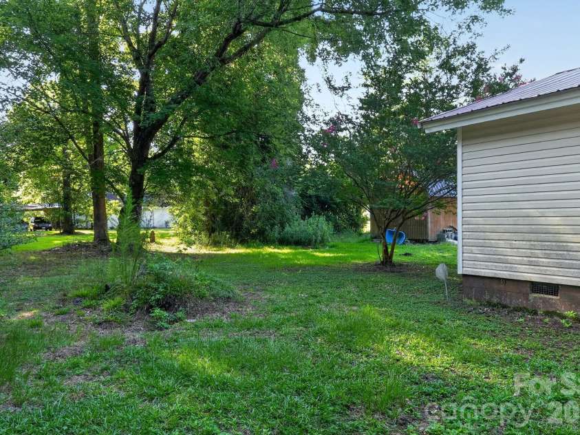 4494 Market Street, Loris, SC 29569.  MLS# CAR4401749, YatesRealty ID 35594. 