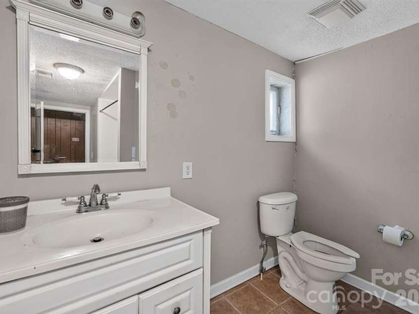 4494 Market Street, Loris, SC 29569.  MLS# CAR4401749, YatesRealty ID 35594. 