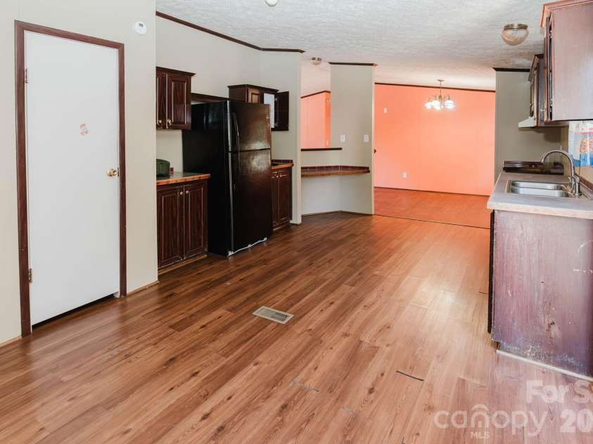 308 Forest Hollow Drive, Statesville, NC 28677.  MLS# CAR4401408, YatesRealty ID 35595. 