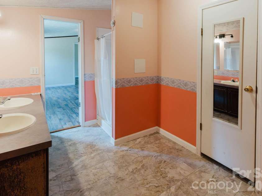 308 Forest Hollow Drive, Statesville, NC 28677.  MLS# CAR4401408, YatesRealty ID 35595. 