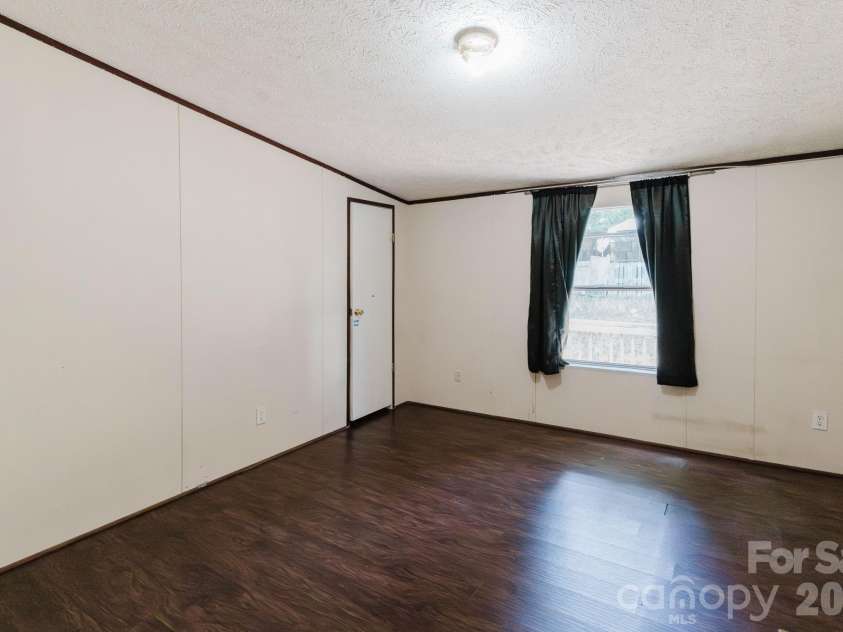 308 Forest Hollow Drive, Statesville, NC 28677.  MLS# CAR4401408, YatesRealty ID 35595. 