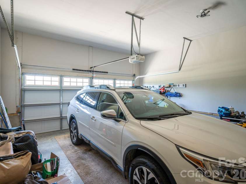 4164 Olivers Cross Road, Newton, NC 28658.  MLS# CAR4401217, YatesRealty ID 35597. Double Garage