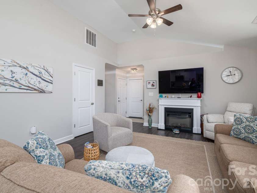 4164 Olivers Cross Road, Newton, NC 28658.  MLS# CAR4401217, YatesRealty ID 35597. Open living area with vaulted ceiling