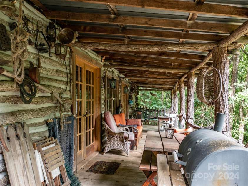 1001 Mountain Glen Road, Canton, NC 28716.  MLS# CAR4172455, YatesRealty ID 356. 