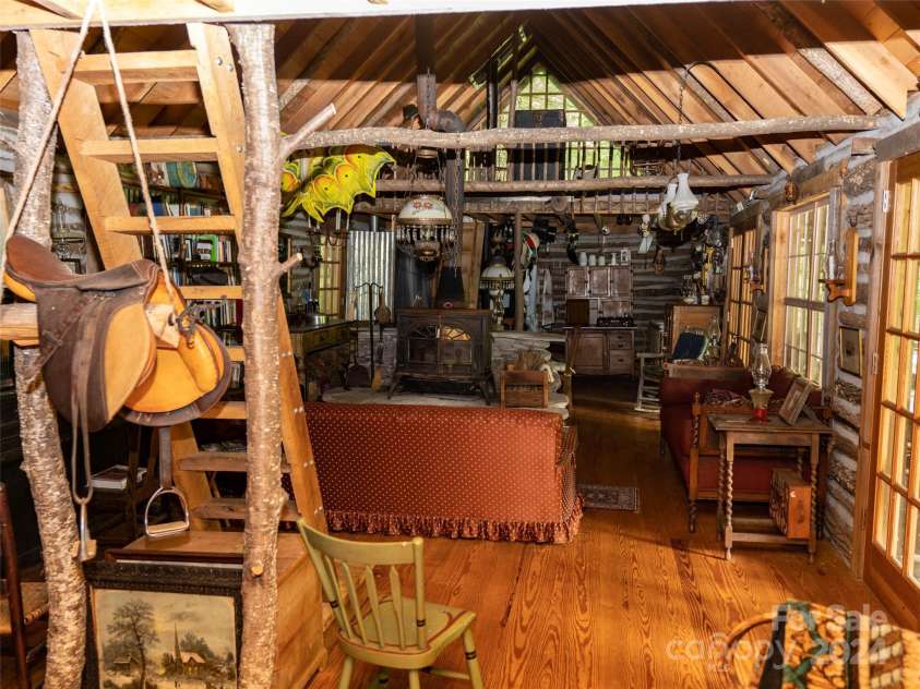 1001 Mountain Glen Road, Canton, NC 28716.  MLS# CAR4172455, YatesRealty ID 356. 