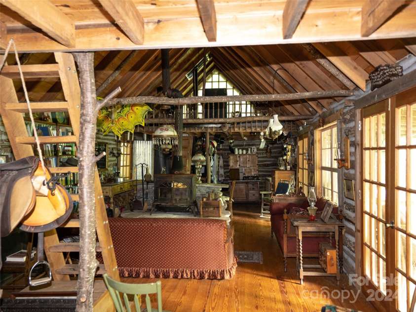 1001 Mountain Glen Road, Canton, NC 28716.  MLS# CAR4172455, YatesRealty ID 356. 