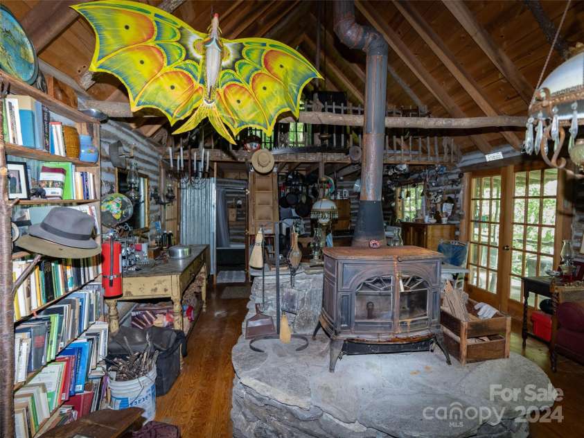 1001 Mountain Glen Road, Canton, NC 28716.  MLS# CAR4172455, YatesRealty ID 356. 