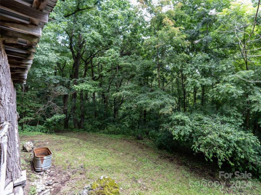 1001 Mountain Glen Road, Canton, NC 28716.  MLS# CAR4172455, YatesRealty ID 356. 