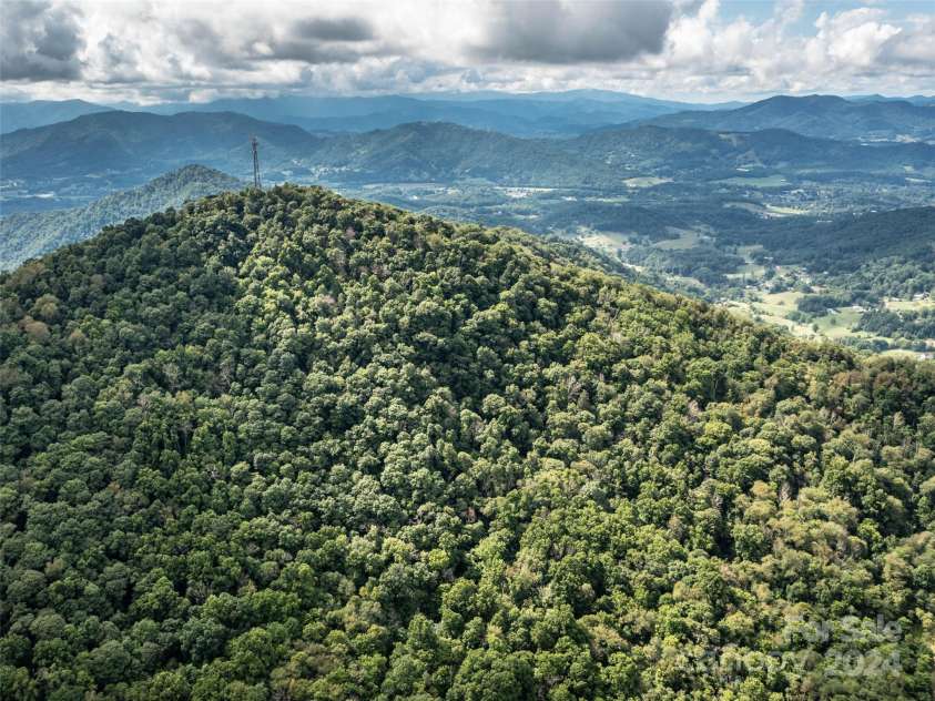 1001 Mountain Glen Road, Canton, NC 28716.  MLS# CAR4172455, YatesRealty ID 356. 