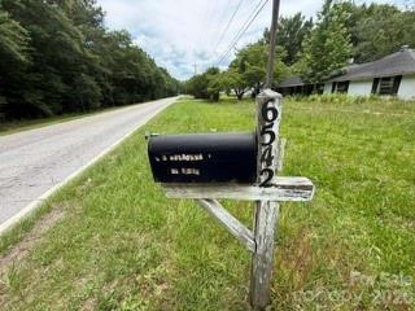 6542 Highway 341 Highway, Kershaw, SC 29067.  MLS# CAR4401197, YatesRealty ID 35601. 