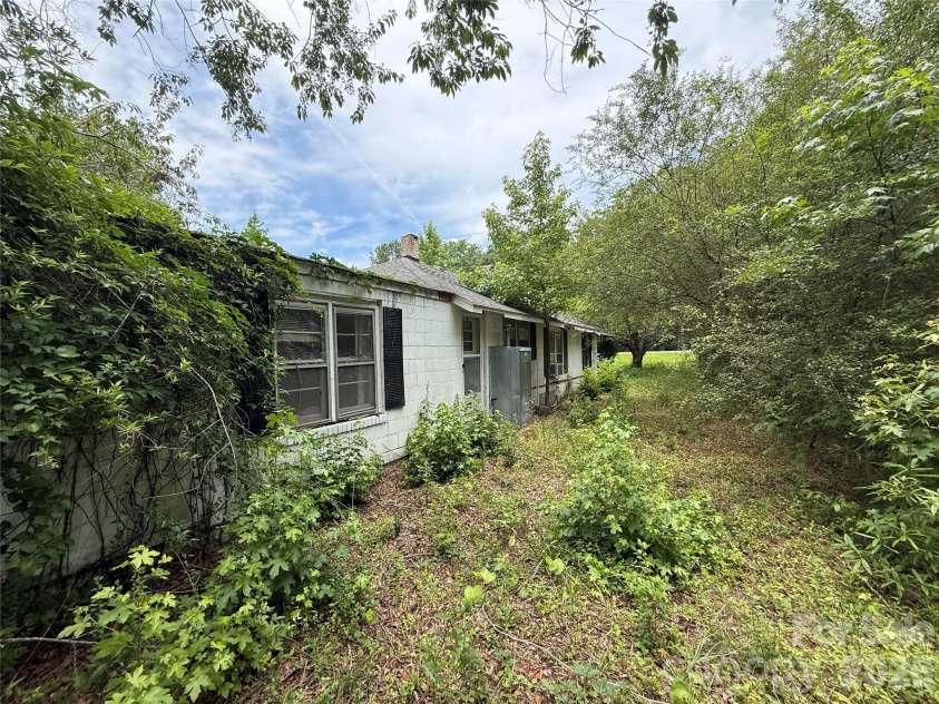 6542 Highway 341 Highway, Kershaw, SC 29067.  MLS# CAR4401197, YatesRealty ID 35601. 