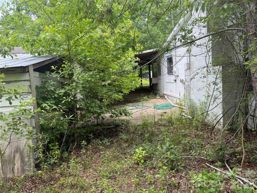 6542 Highway 341 Highway, Kershaw, SC 29067.  MLS# CAR4401197, YatesRealty ID 35601. 