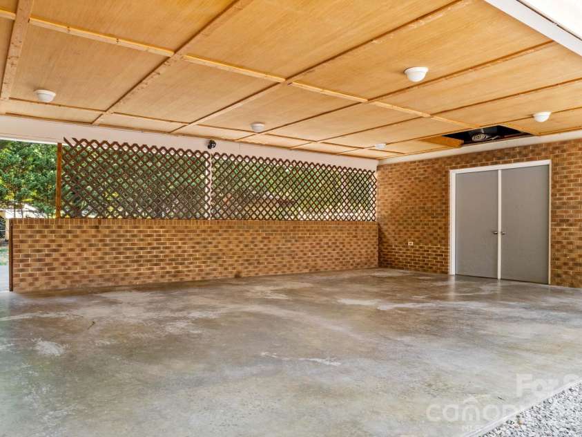 320 Miller Drive, Salisbury, NC 28146.  MLS# CAR4401563, YatesRealty ID 35602. 
