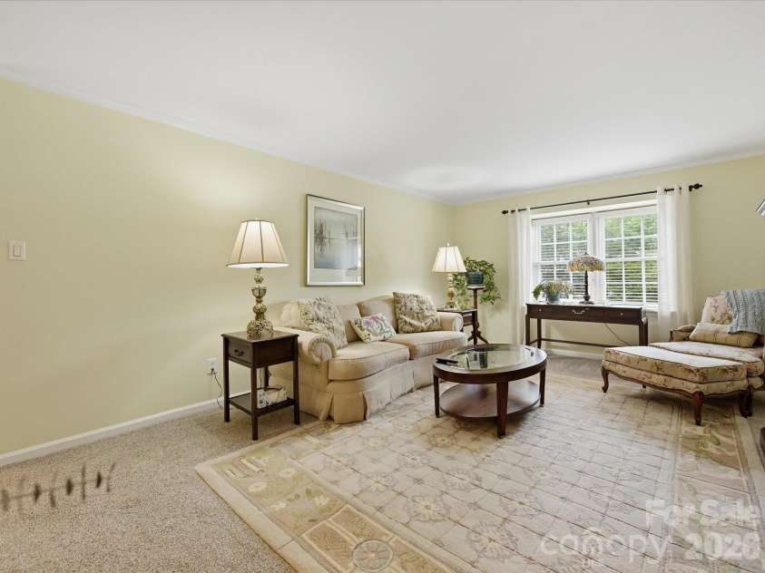 2233 Rexford Road, Charlotte, NC 28211.  MLS# CAR4396262, YatesRealty ID 35603. 