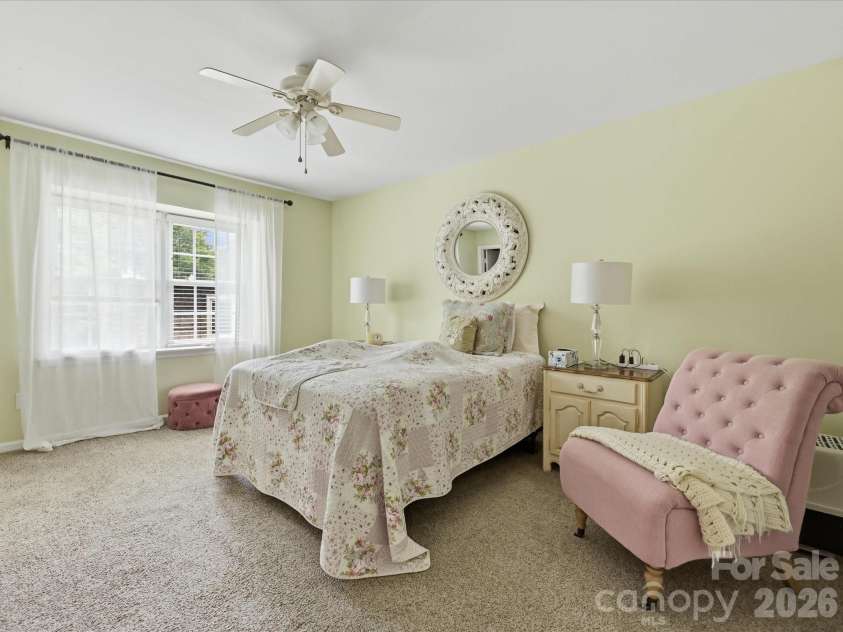 2233 Rexford Road, Charlotte, NC 28211.  MLS# CAR4396262, YatesRealty ID 35603. 