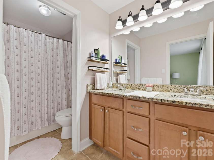 2233 Rexford Road, Charlotte, NC 28211.  MLS# CAR4396262, YatesRealty ID 35603. 