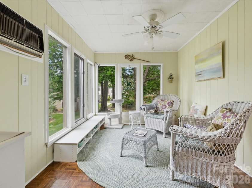 2233 Rexford Road, Charlotte, NC 28211.  MLS# CAR4396262, YatesRealty ID 35603. 