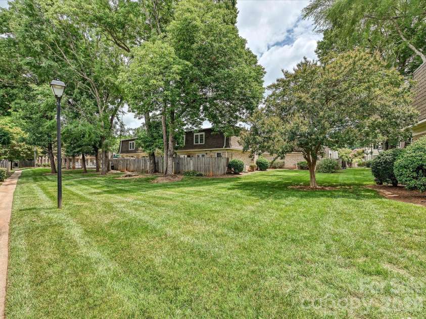 2233 Rexford Road, Charlotte, NC 28211.  MLS# CAR4396262, YatesRealty ID 35603. 