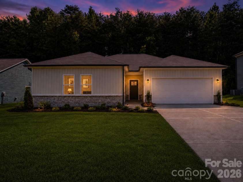 1175 Stoneglen Drive, Granite Quarry, NC 28146.  MLS# CAR4401120, YatesRealty ID 35604. 